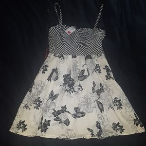 Black and white floral rue21 dress